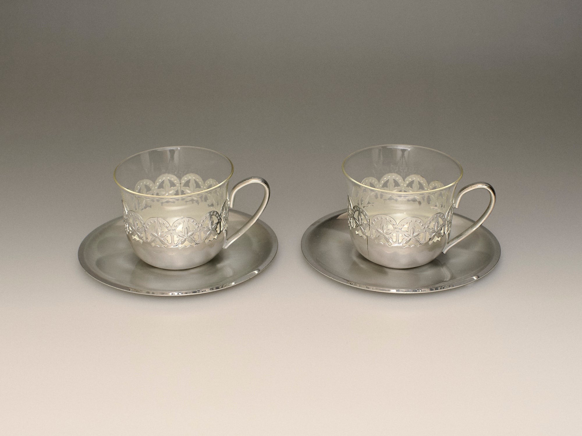 A Silver Embrace Set