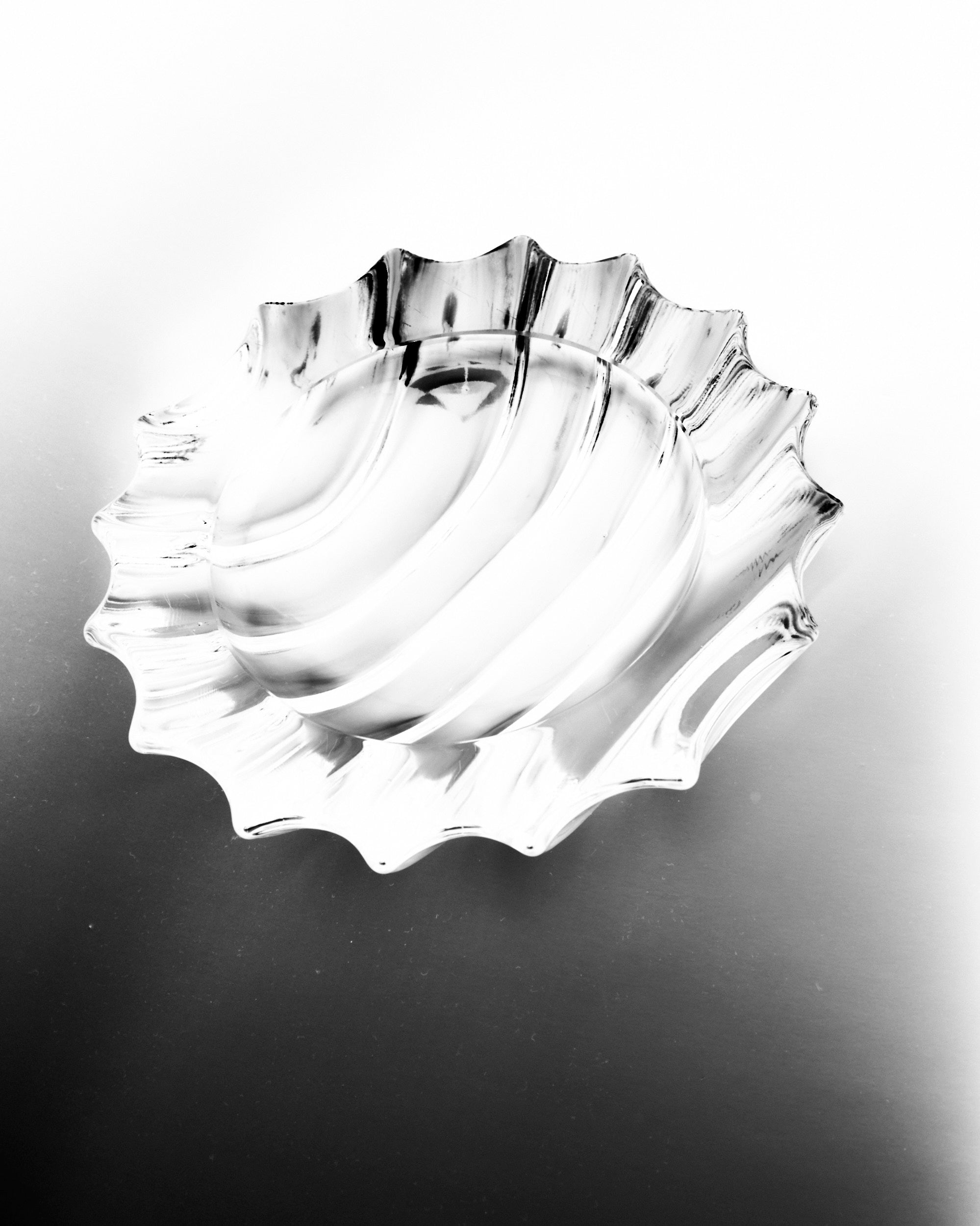 Shōwa Retro Glass Wave Ashtray